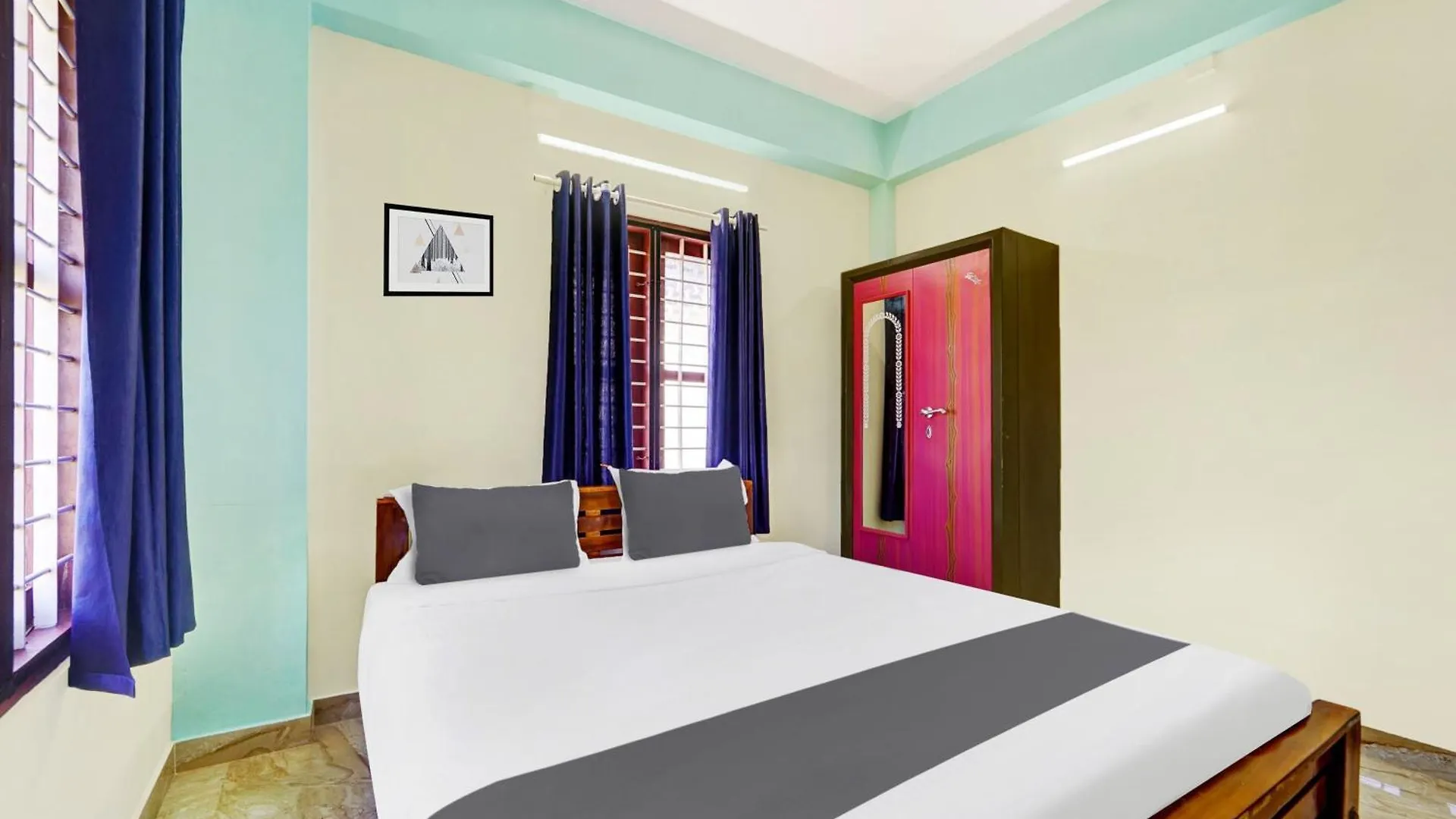 ***  Super Hotel O Kazhakuttam Vadakkumbhagam India